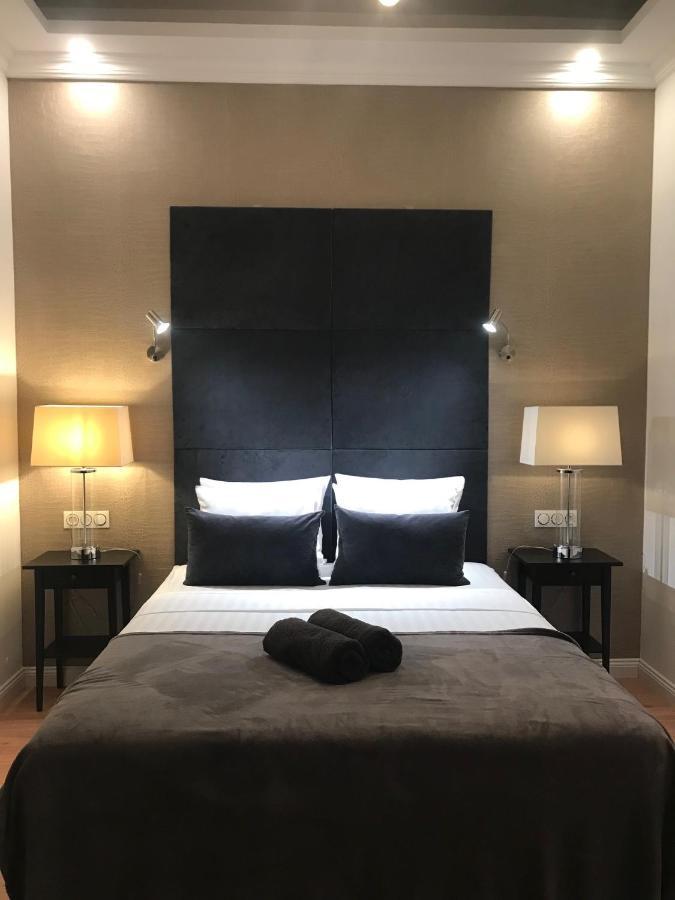 Lazare Maison De Maitre , Appartements De Standing Avec Parking Privatif A Seulement 7 Minutes A Pied Du Centre Historique De Béziers Exterior foto