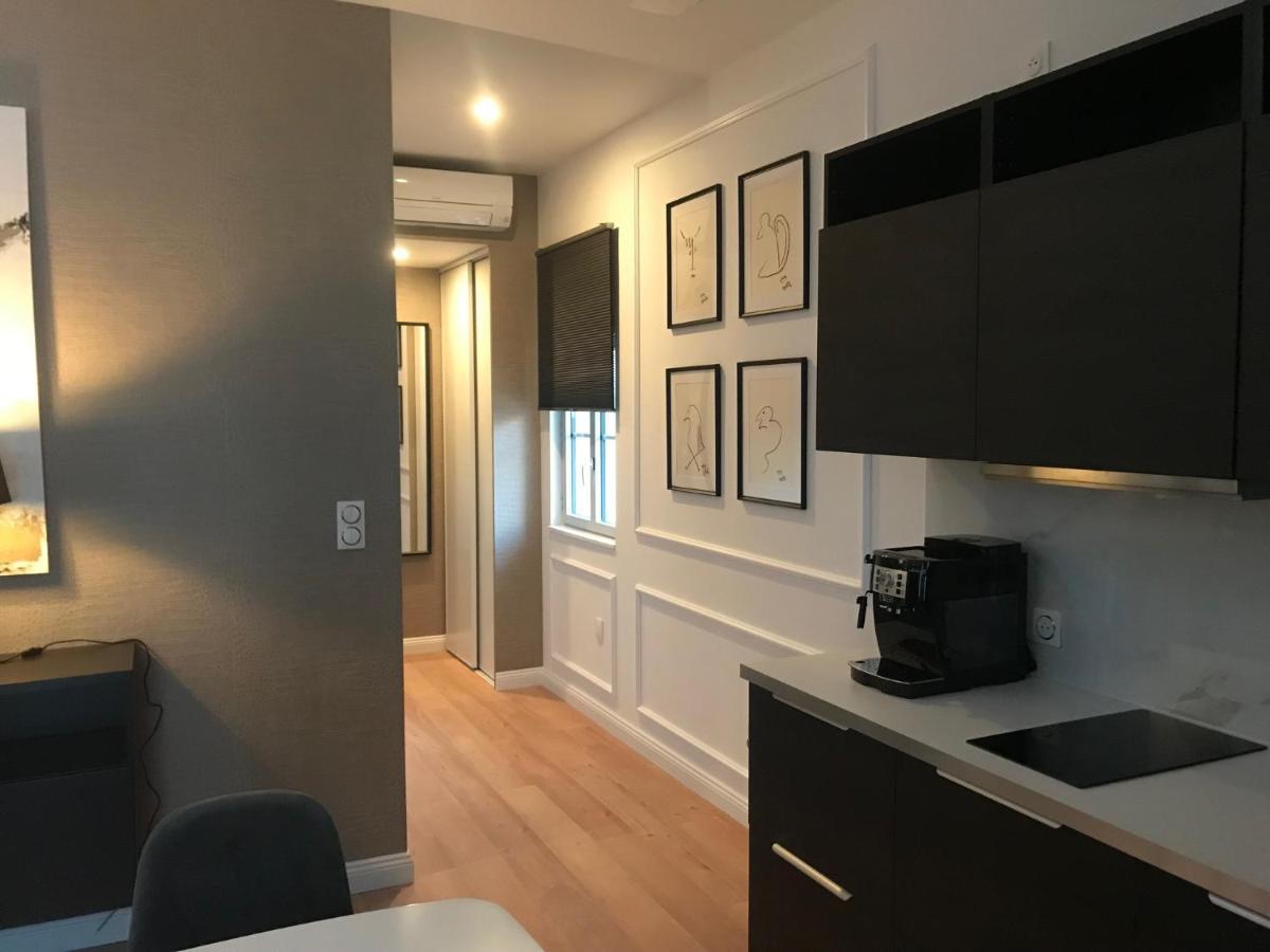 Lazare Maison De Maitre , Appartements De Standing Avec Parking Privatif A Seulement 7 Minutes A Pied Du Centre Historique De Béziers Exterior foto